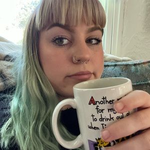 Meet your Posher, Julia